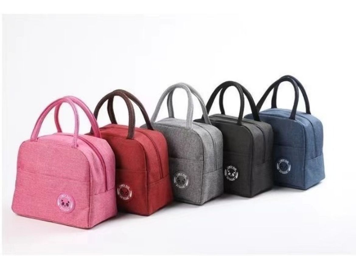 Bolsa térmica com Zíper - Modelo Bolsa Térmica Eco não acompanha alça de transporte.