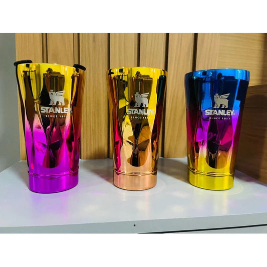 COPO TÉRMICO DE 502 ML TAMPA COM ABRIDOR DE GARRAFA.